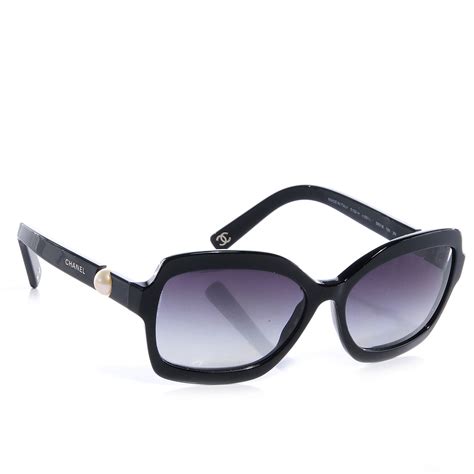 chanel sonnenbrille perle|Chanel sunglasses with on side.